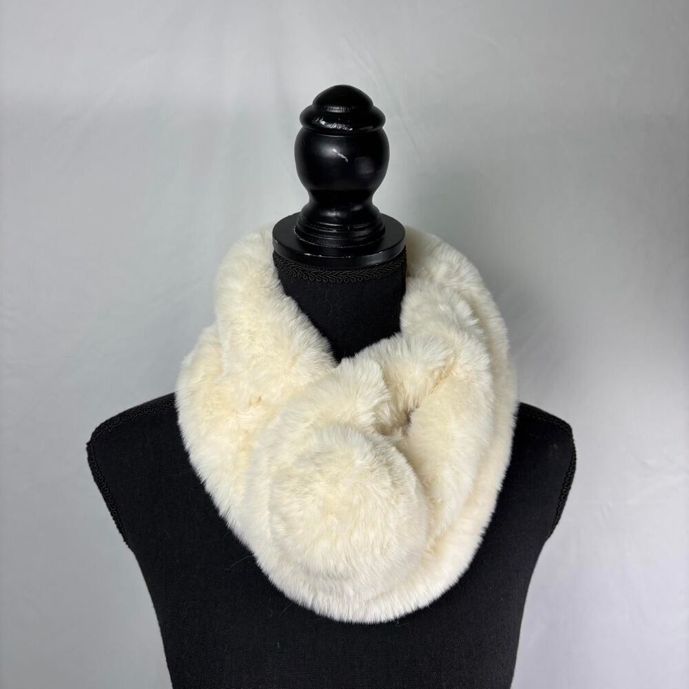 Avenue 9 Women's Cream and White Scarf-wrap